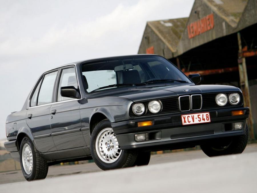  BMW 320i Sedan 1982 года  (фото 6 из 8)